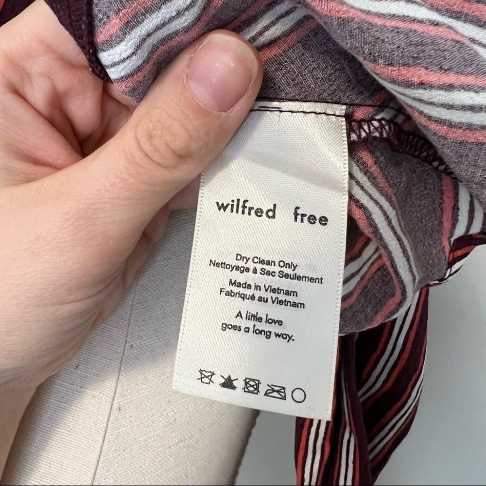 NWT Aritzia Wilfred Free Shannon Wrap Blouse Cardamon Stripe - Picture 16 of 16